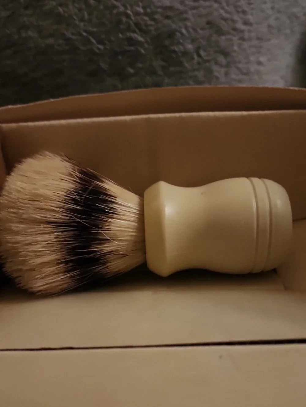 Surrey Mug and Shave Brush Set - White and Brown